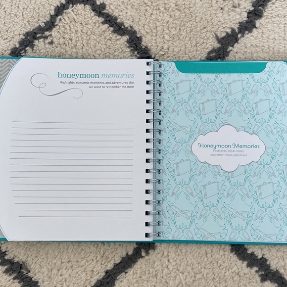 💜 5/$30 Sale: Bride to be Journal and Diamond Pens - Picture 8 of 8